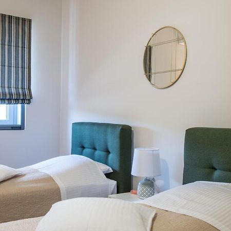 Olivia Suite อายิโอสนิโกลาโอส ภายนอก รูปภาพ