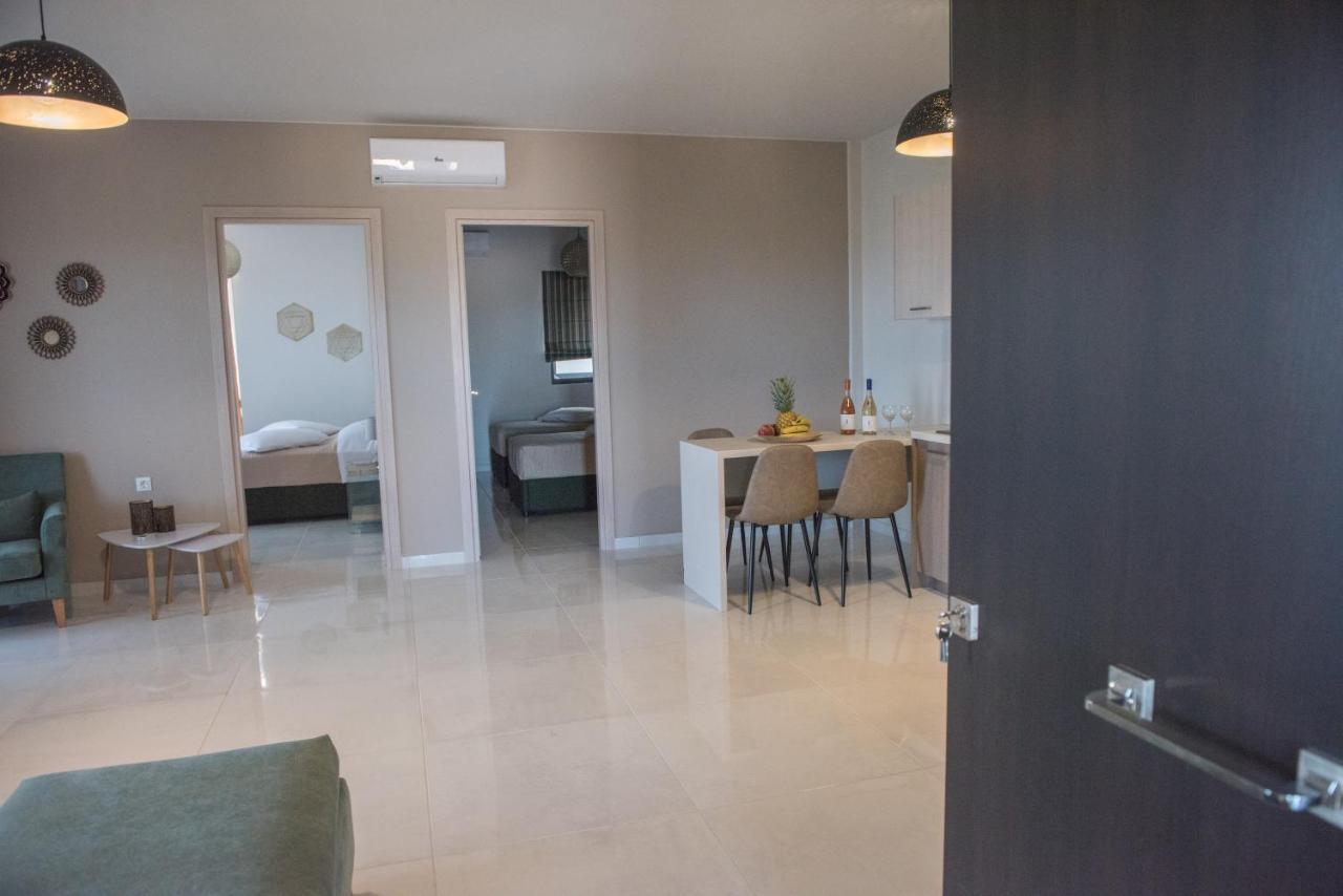 Olivia Suite อายิโอสนิโกลาโอส ภายนอก รูปภาพ