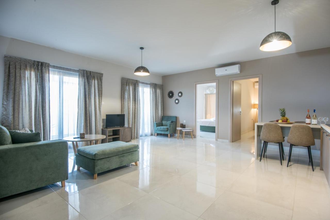 Olivia Suite อายิโอสนิโกลาโอส ภายนอก รูปภาพ