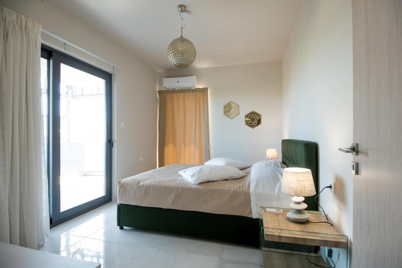 Olivia Suite อายิโอสนิโกลาโอส ภายนอก รูปภาพ